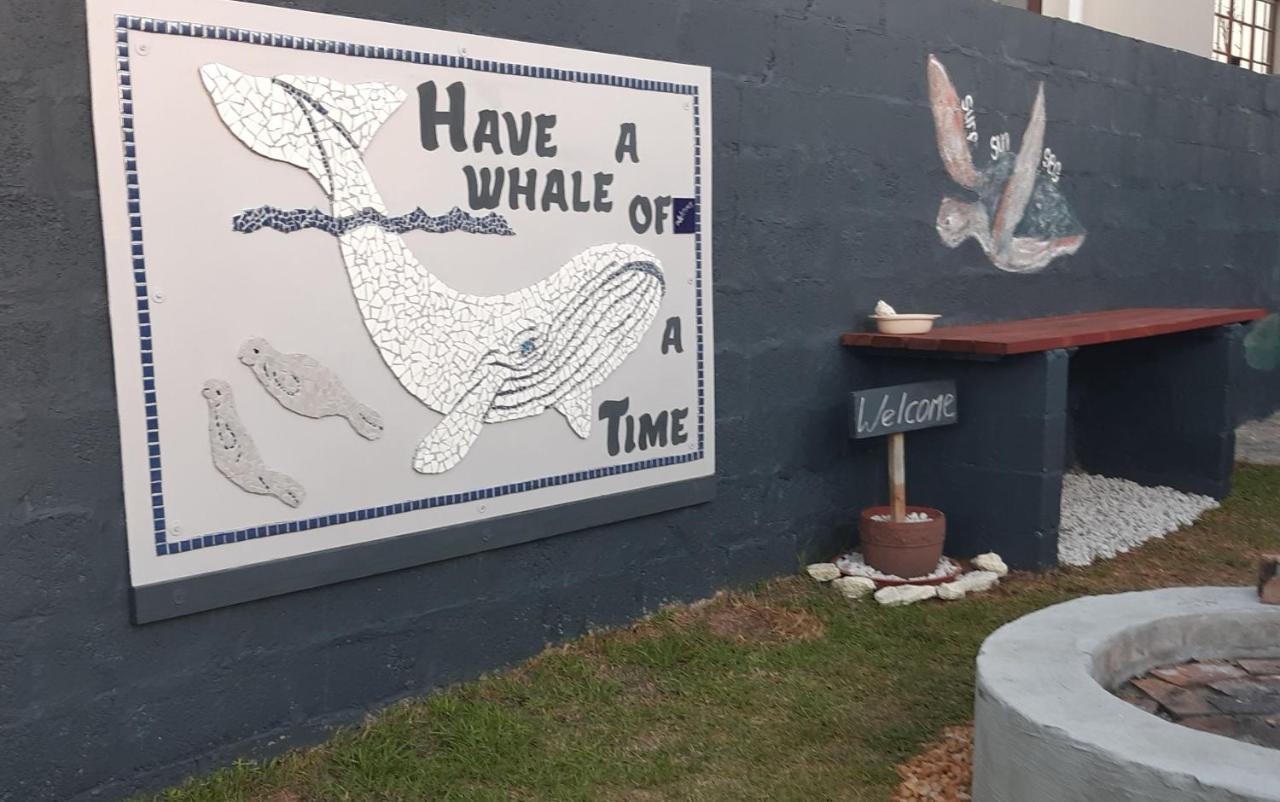 דה קלדרס Whale Watch Accommodation מראה חיצוני תמונה
